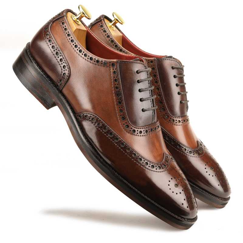 The London Wingtip Brogues In Brown-Tan