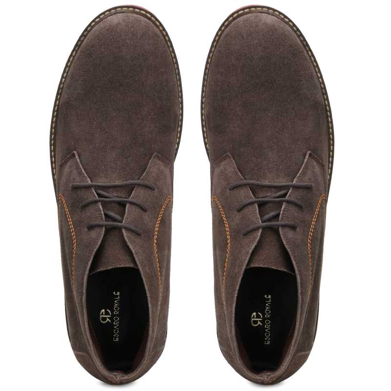 Comfortable Suede Chukka Boots in Brown